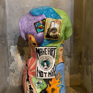 Make Art Not War Tors