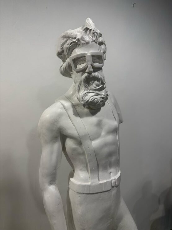 Design Poseidon Heykel - Görsel 2